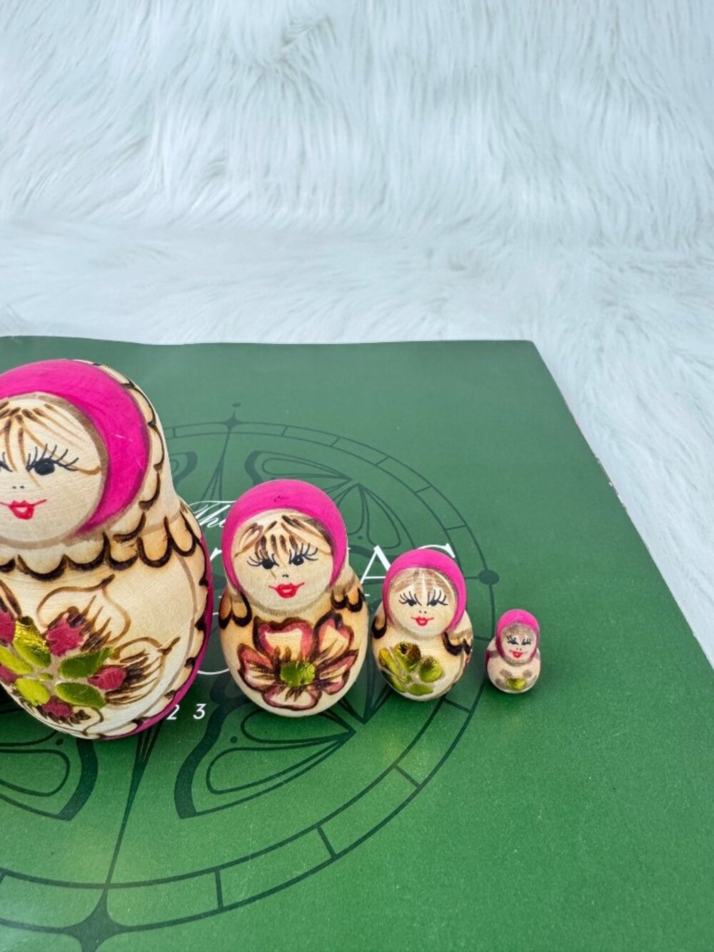 5 Piece Beautiful Russian Matryoshka Nesting Dolls Wooden - Picture 5 of 16